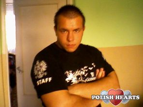 Czarny042