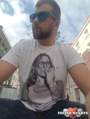 Czy możesz podłączyć głośniki samochodowe do wzmacniacza?