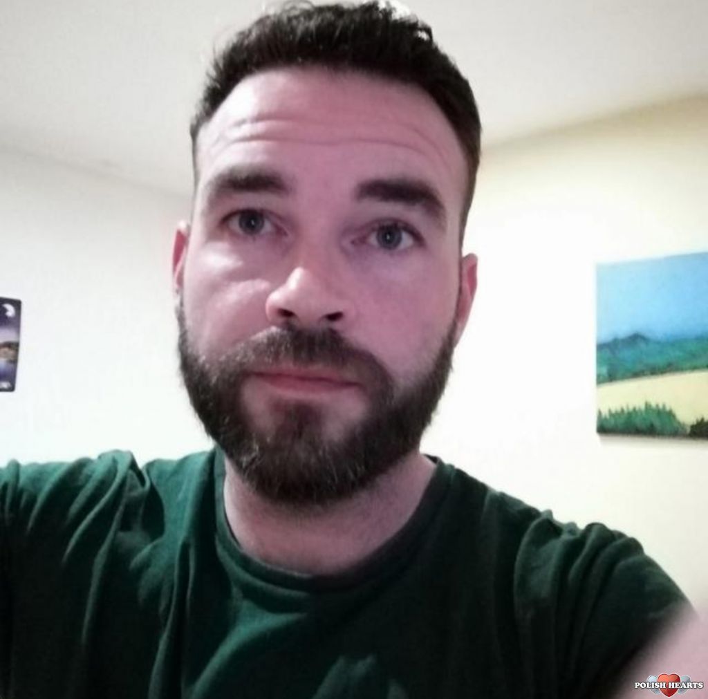handsome-polish-man-user-andaes-45-years-old