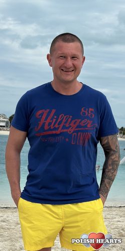 Adam43_