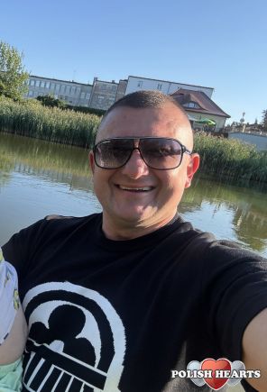 Adam43_ Adam43_